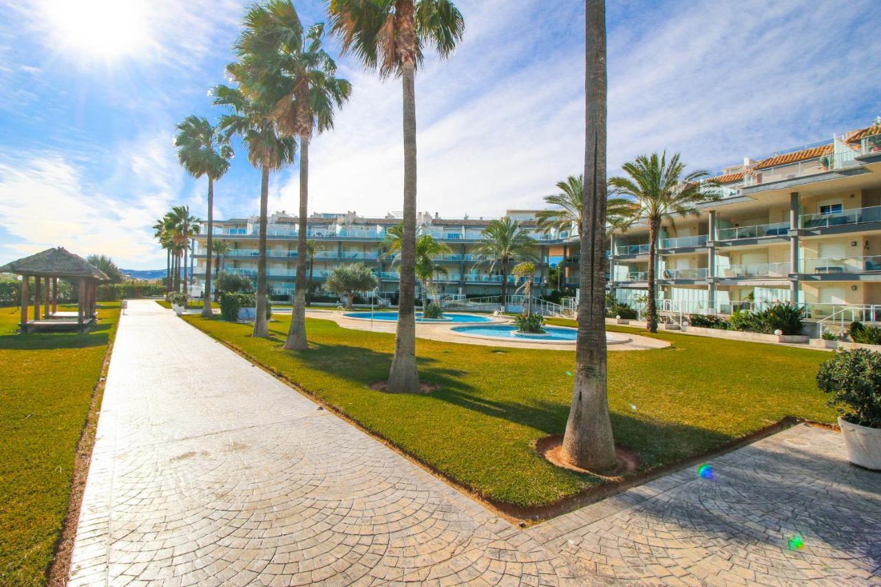 Apartamento En Mar De Ii En Primera Linea De Playa * Dénia